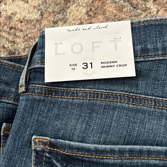 NWT Loft Modern Skinny Crop - Picture 3 of 4